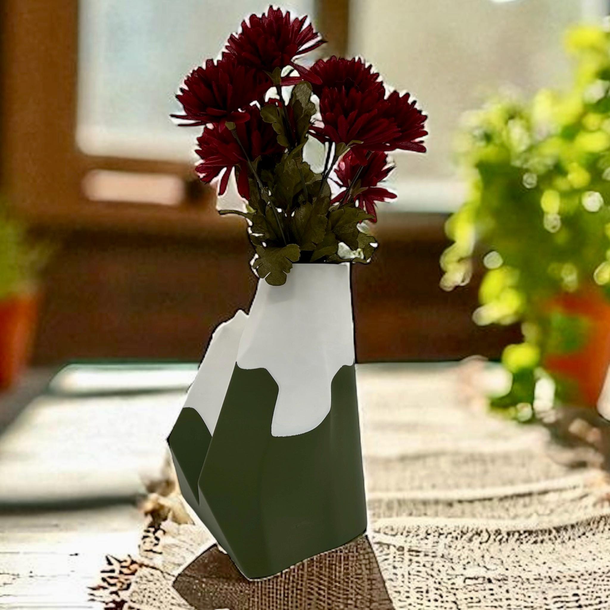 Everpeak Mountain Vase 3D Printed Snowy Peak Geometric Decor by Pashmation