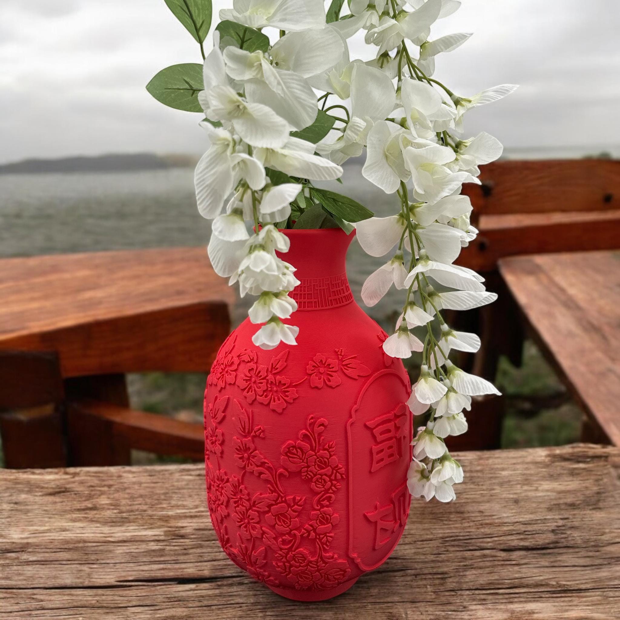 3D Printed Lunar New Year Vase: Red Festive Decor with 福 & 财
