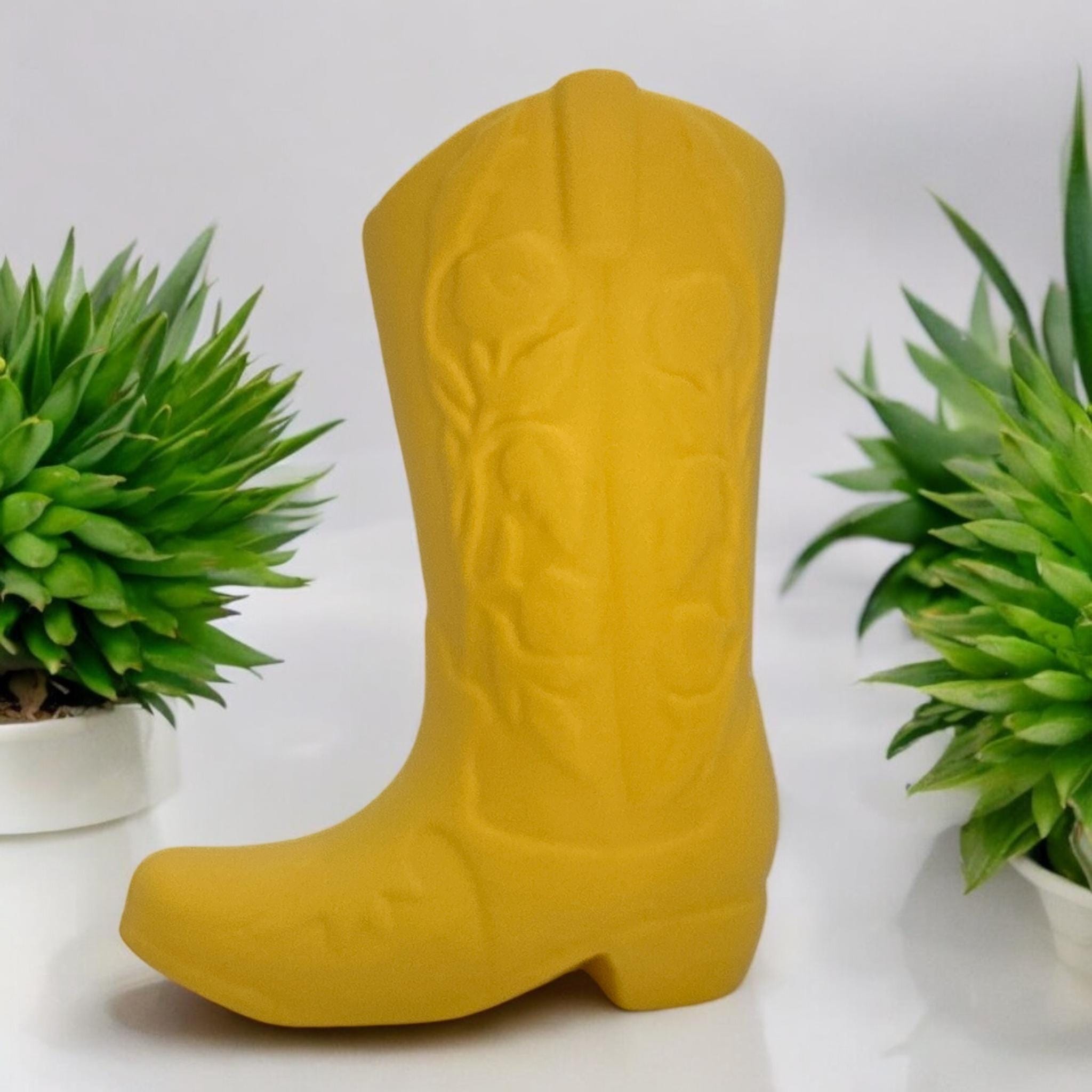 3D Printed Cowboy Boot Vase – Rustic Western Decor, 9.5 inch