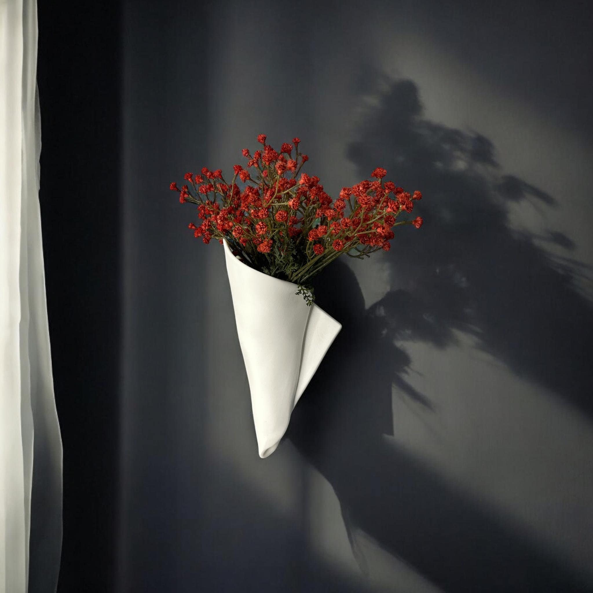 white napkin wall vase