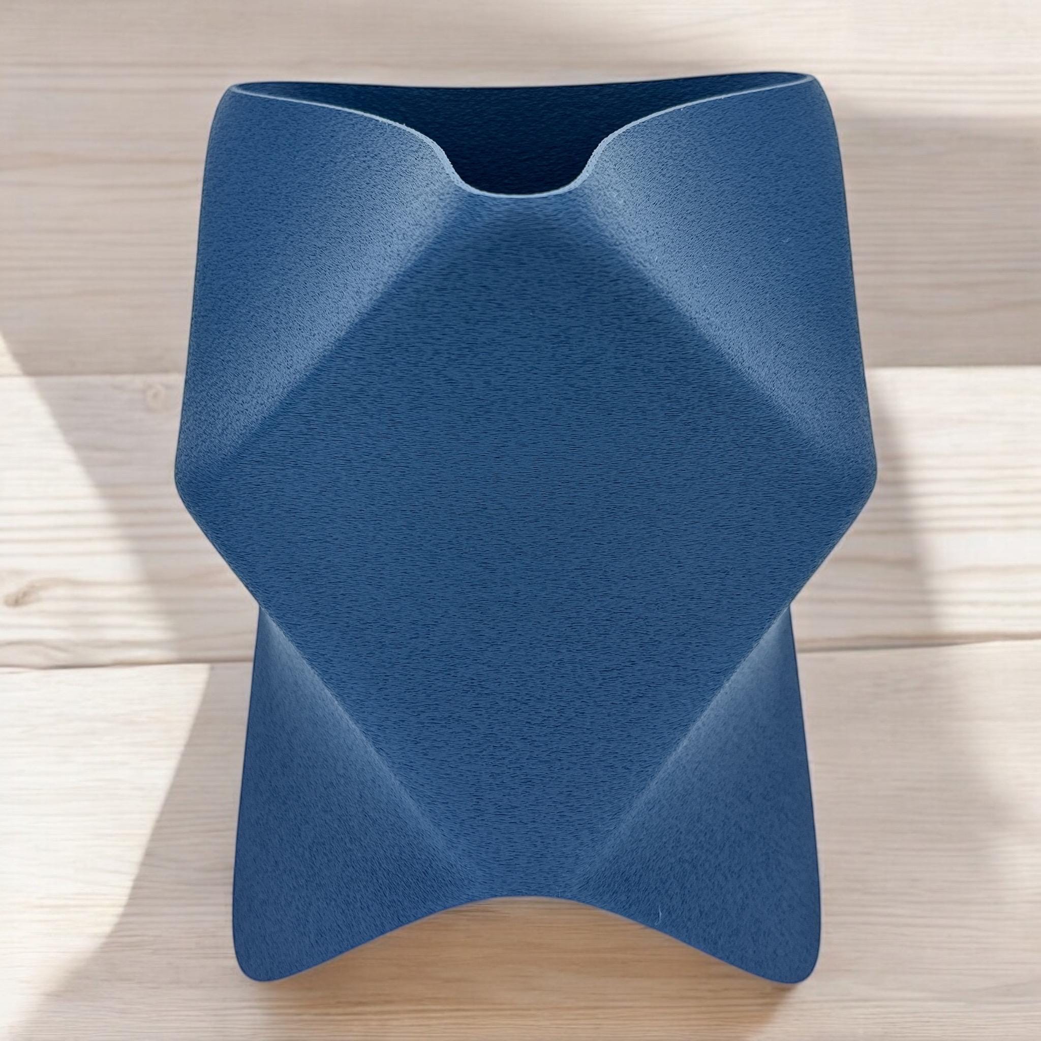 Blue origami lamp shade with faceted geometric shape by Pashmation