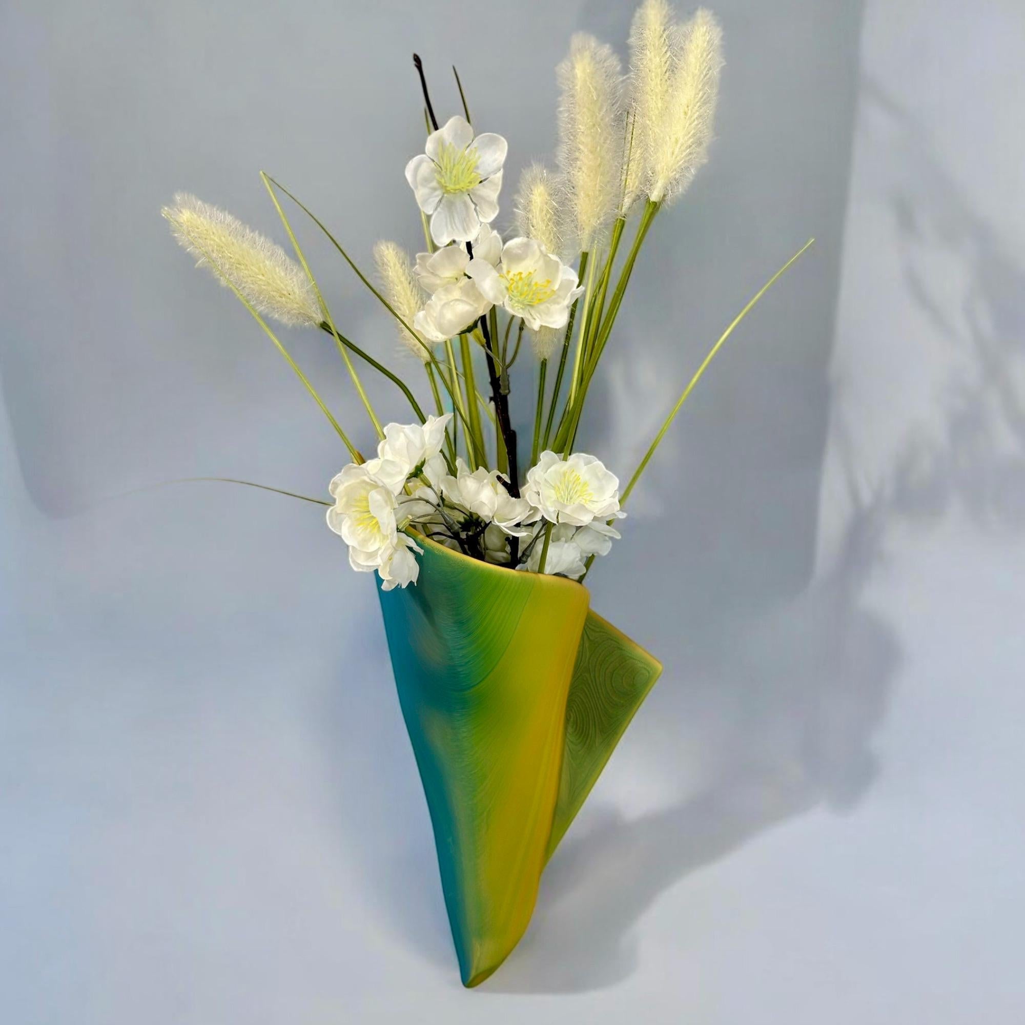 Sunbeam Filament Wall Planter Vase | Napkin - Shaped Vertical Garden Pot - PashmationVases