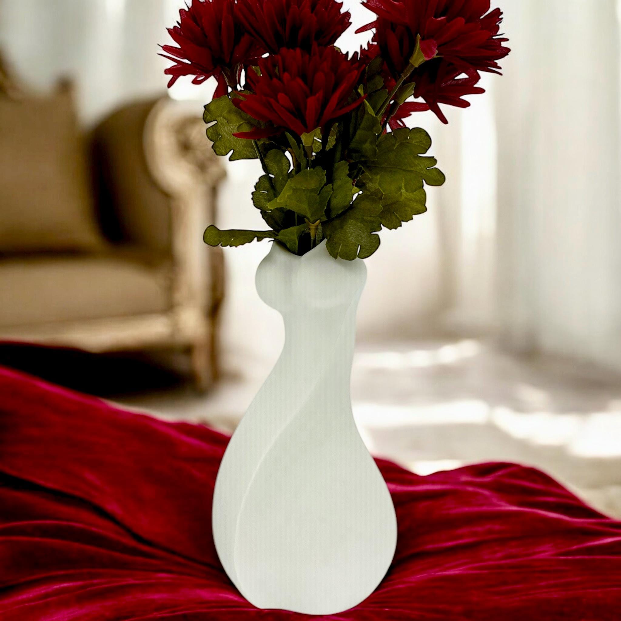Female Body Muse Vase - Artistic Sculpture for Flowers, Modern Home Decor Gift - PashmationVases