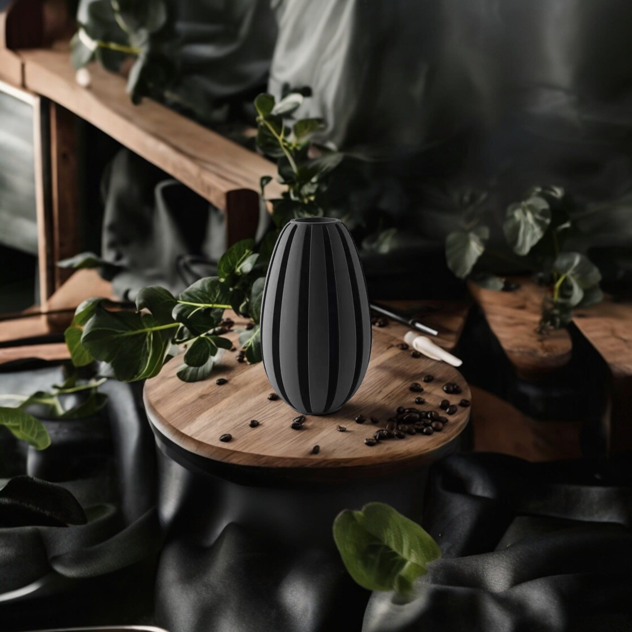 Modern Geometric Vase: Sculptural Minimalist Home Decor Centerpiece for Contemporary Living Spaces