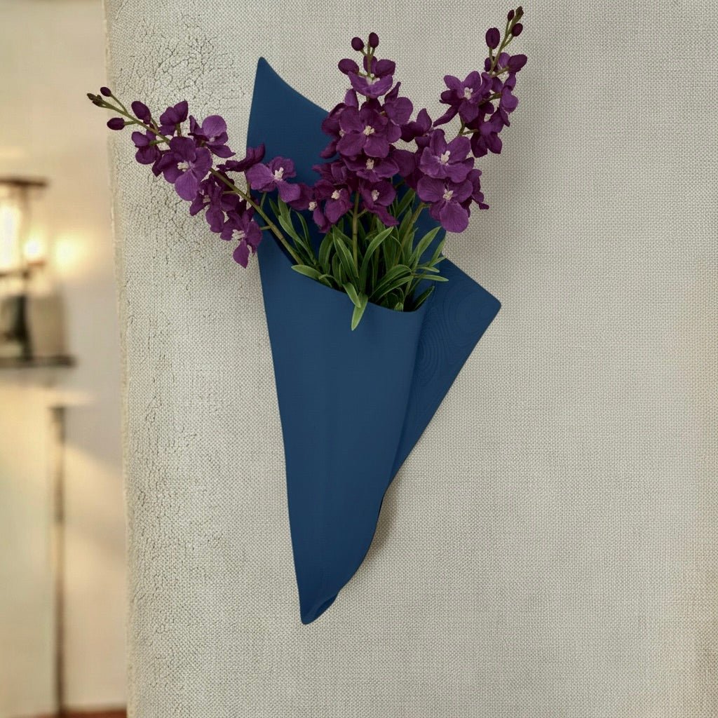Blue napkin wall vase
