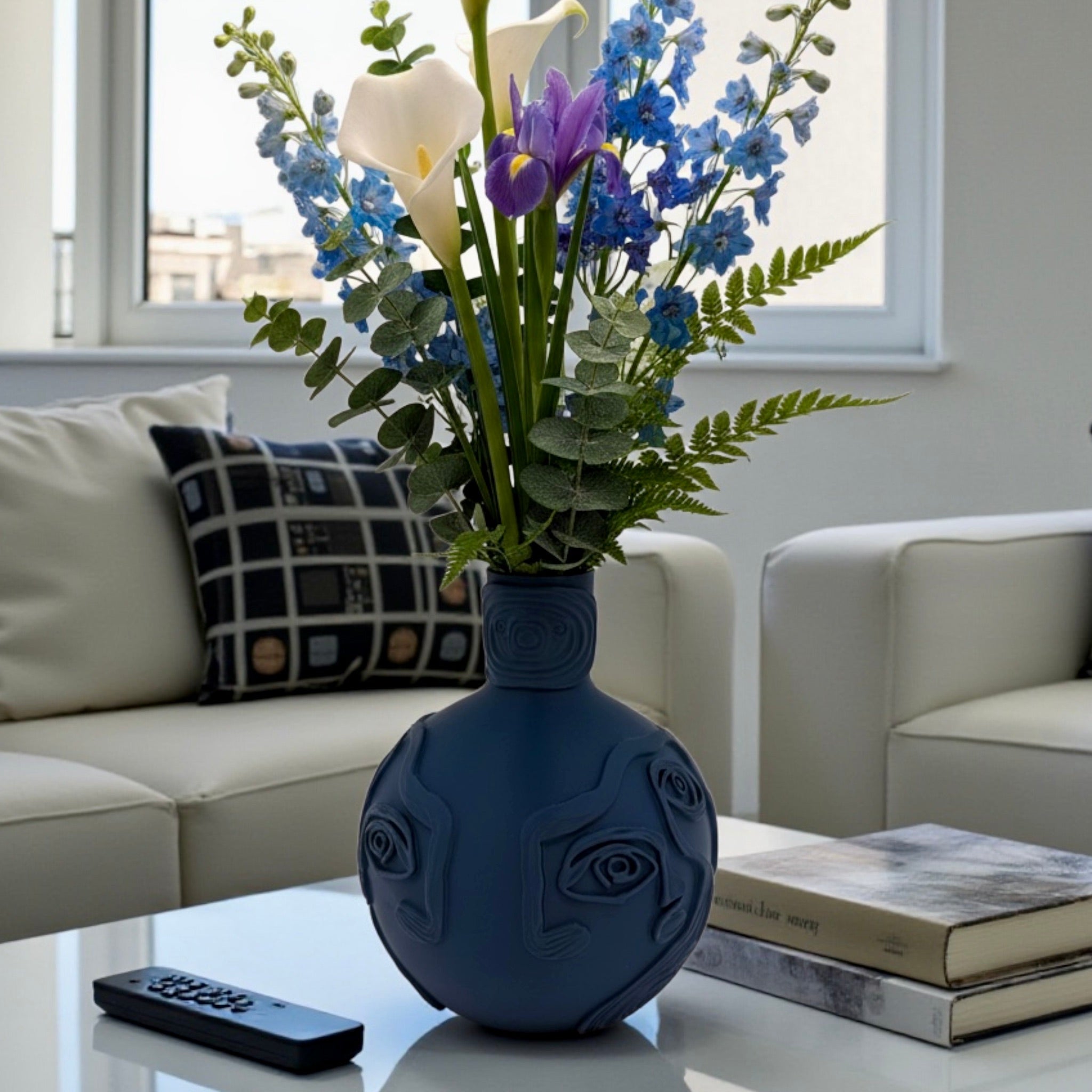 Black Picasso Face Vase – wide disc-form sculptural art decor