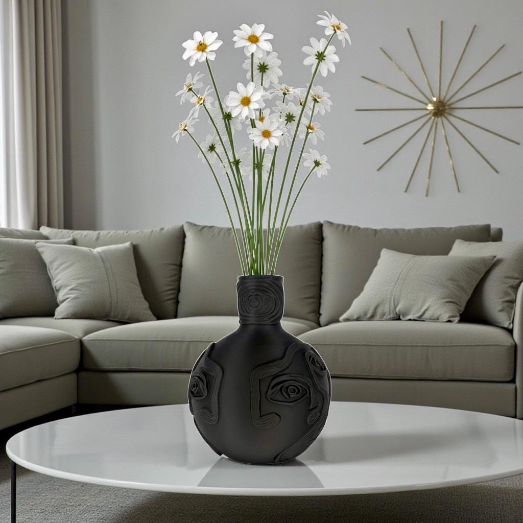Picasso’s Faces Inspired Flower Vase for Art Lovers - PashmationVases