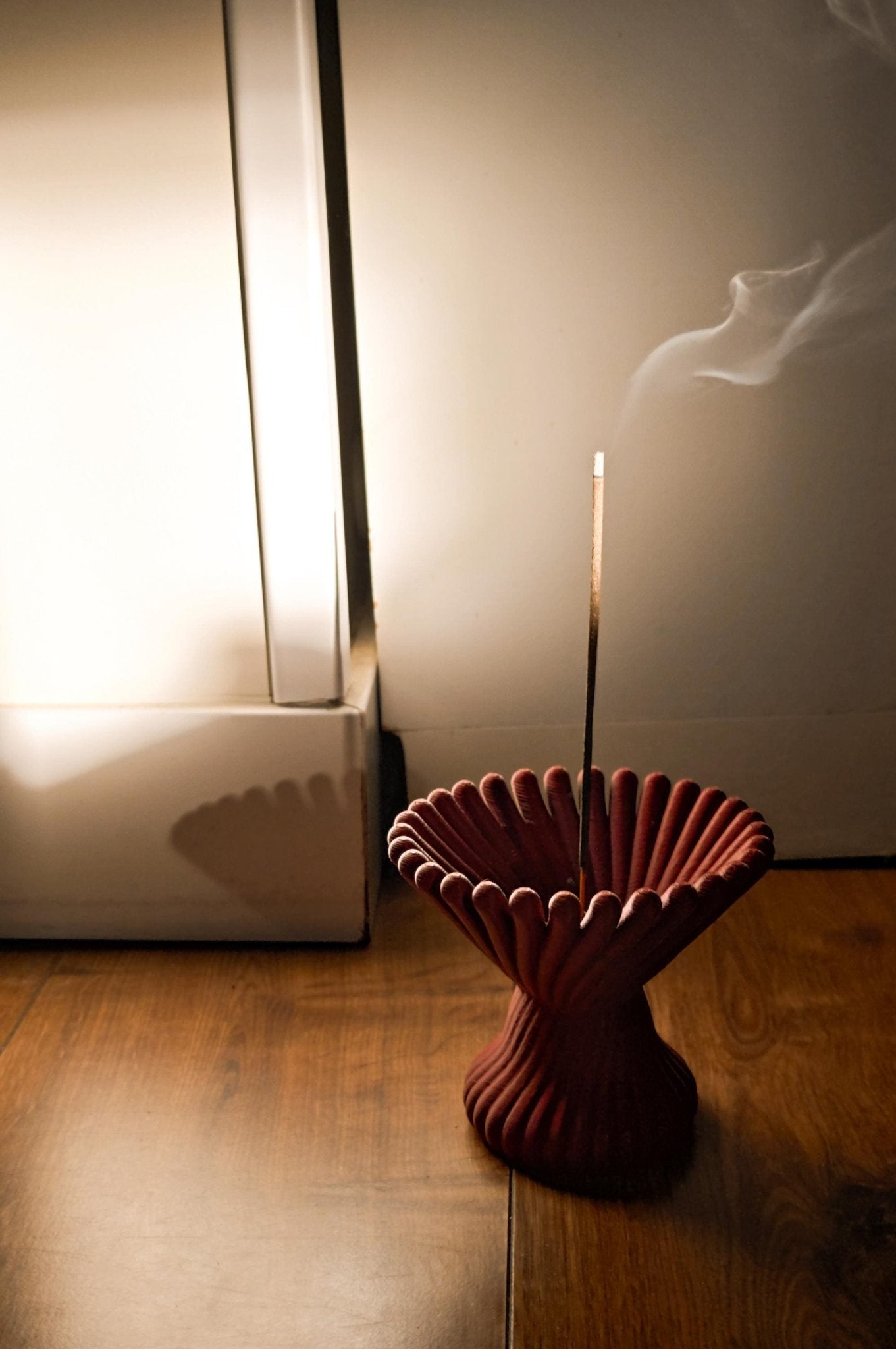 Pleated Lotus Flame Incense Holder | Zen Meditation Decor Aromatherapy Burner with Ash Catcher Tray - PashmationIncense