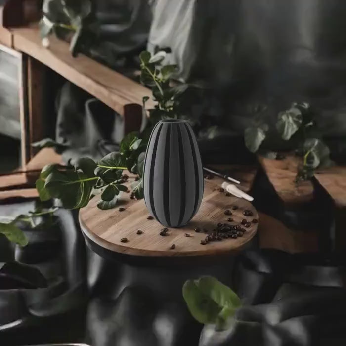 Modern Geometric Vase: Sculptural Minimalist Home Decor Centerpiece for Contemporary Living Spaces