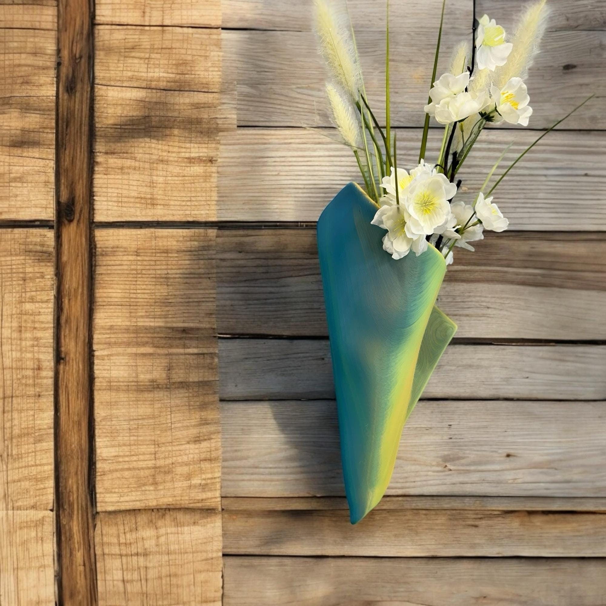 Sunbeam Filament Wall Planter Vase | Napkin - Shaped Vertical Garden Pot - PashmationVases