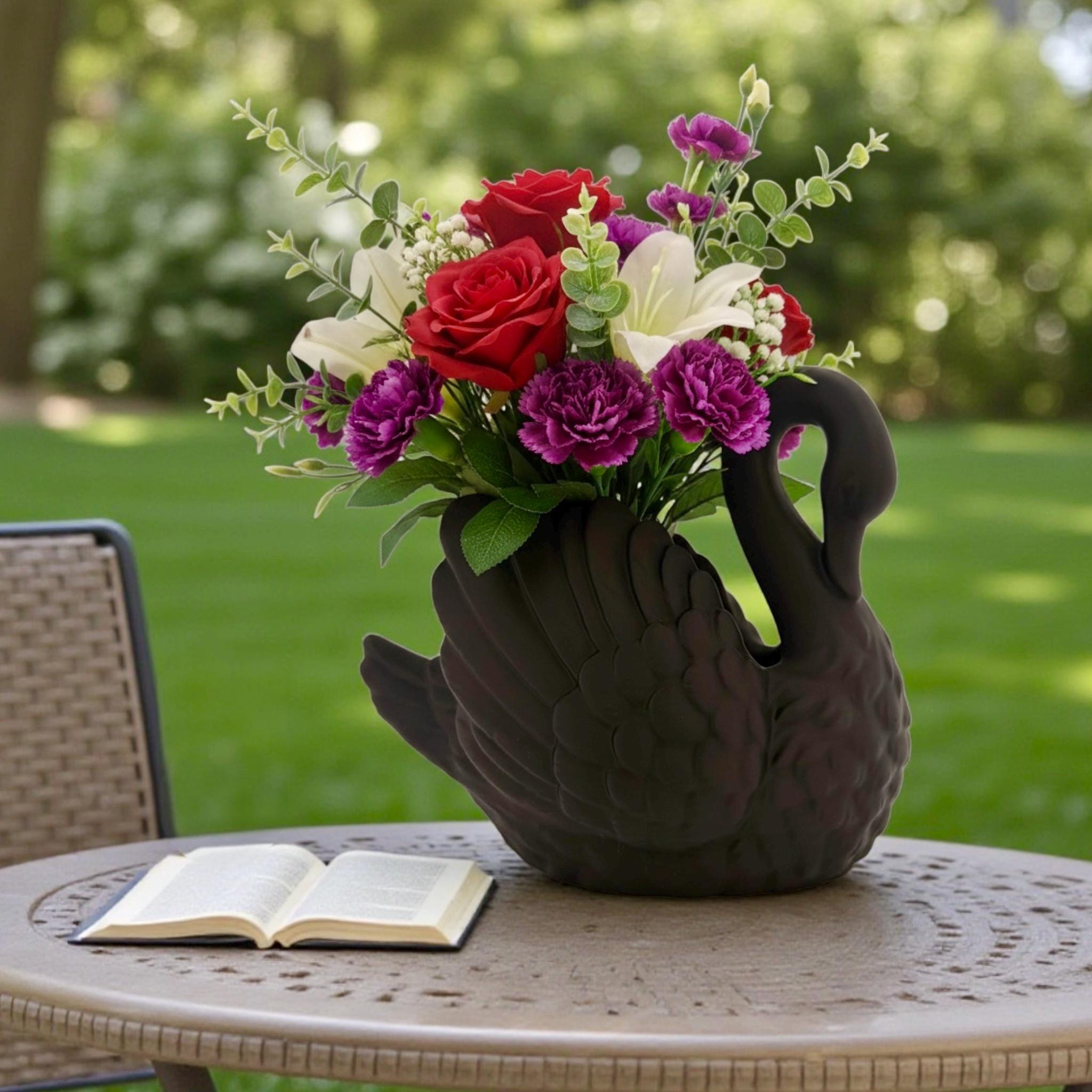 Swan Planter – Elegant Garden Decor with Drainage - PashmationIndoor Planters